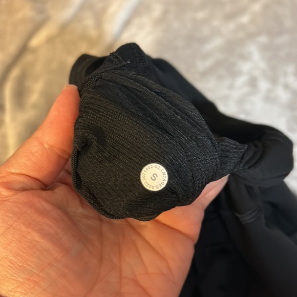 Lululemon men’s surge shorts with liner - Picture 6 of 6